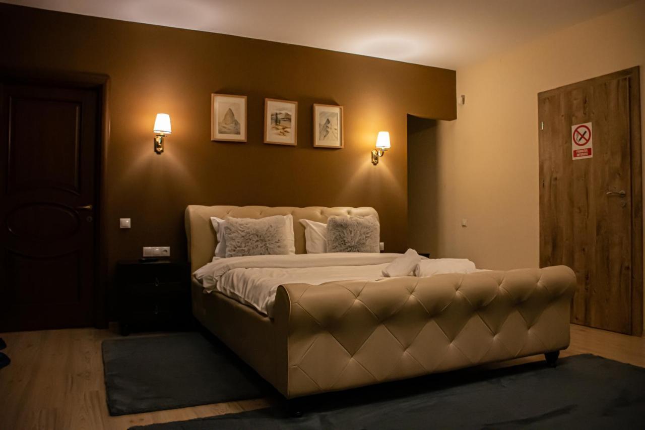 Janine Garden Hotel Brasov Exterior photo